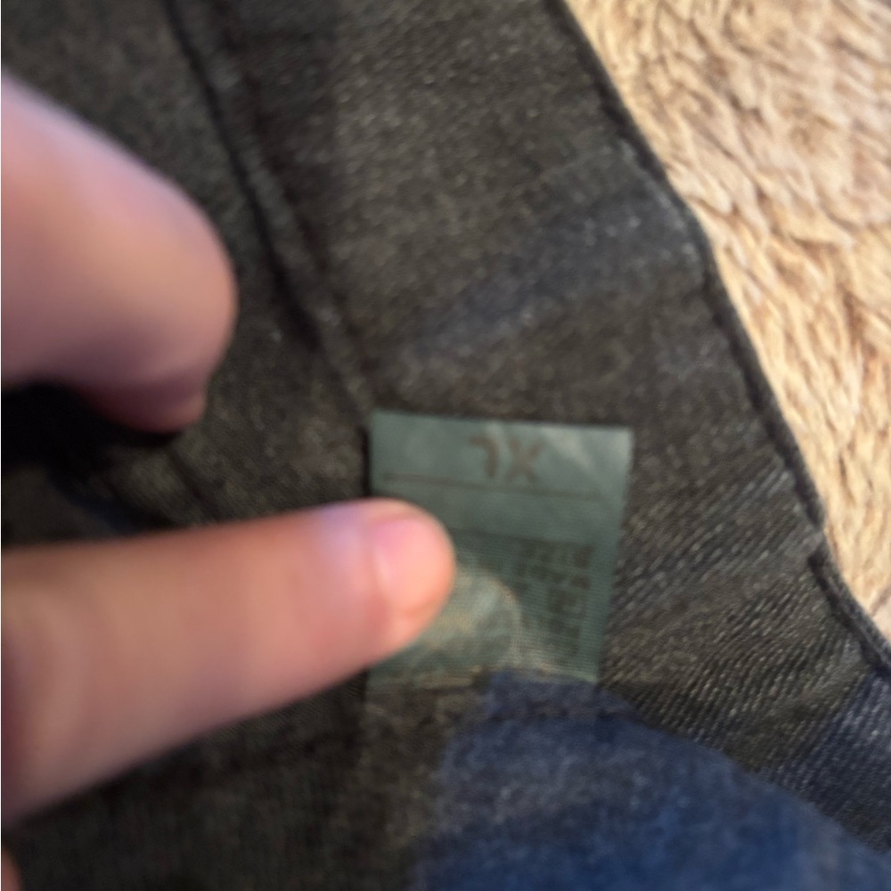 NWOT XL - Picture 2 of 3